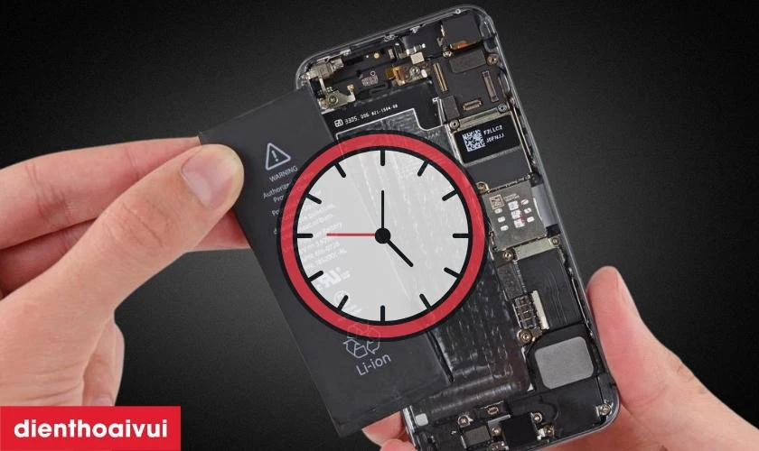 Khi thay pin iPhone 5 có tốn nhiều thời gian không?