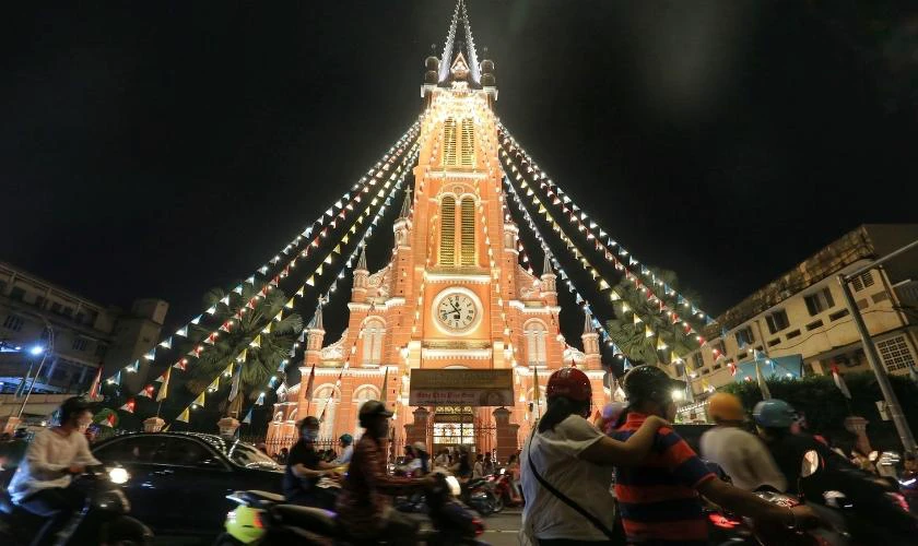 Giờ Lễ Phục Sinh Nhà Thờ Tân Định 2026 là mấy giờ?