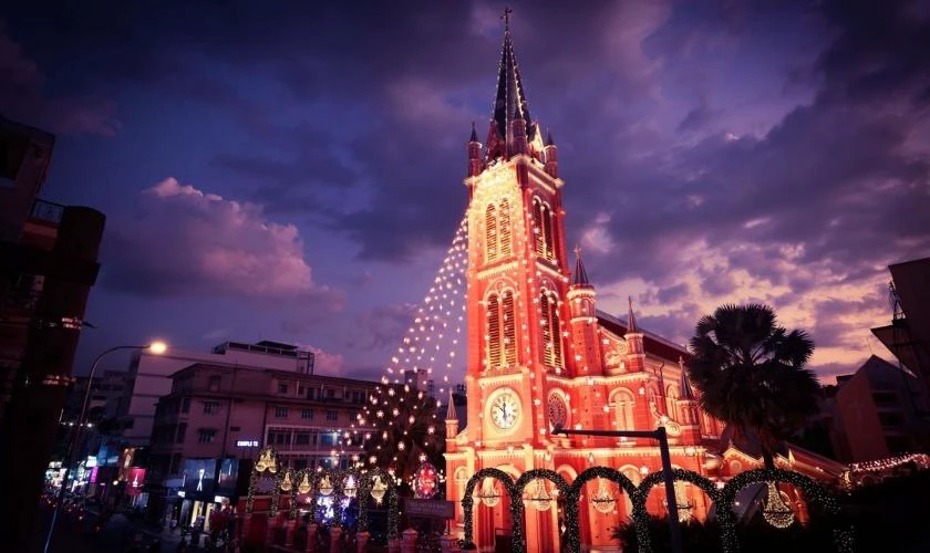 Lễ Phục Sinh Nhà Thờ Tân Định có gì nổi bật?