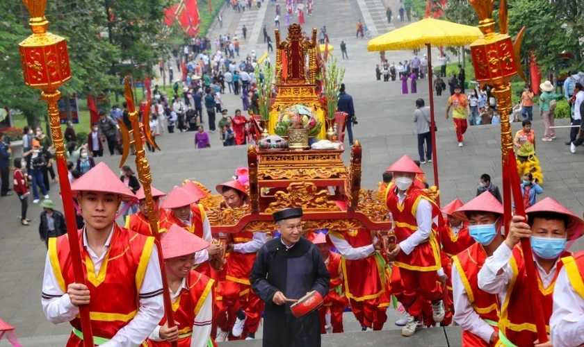 Lễ rước kiệu truyền thống