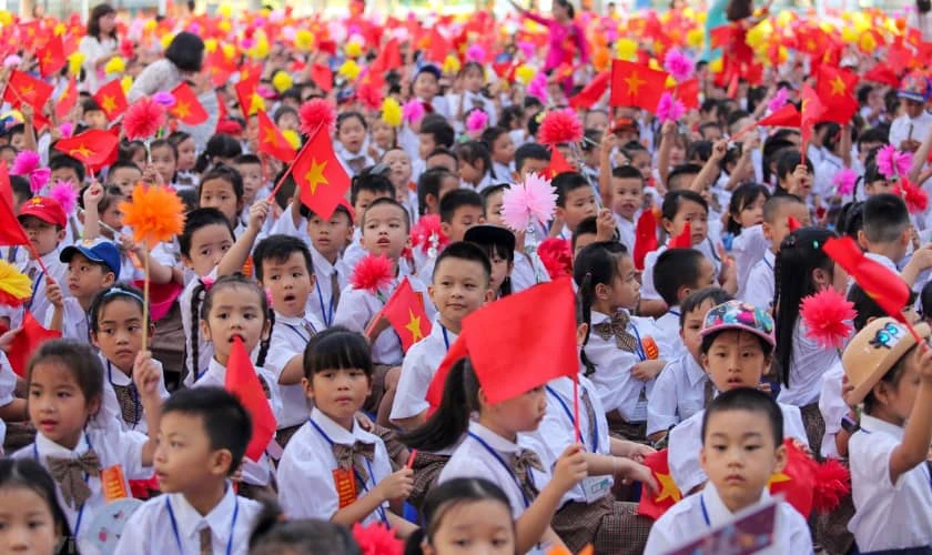 Hình ảnh Back to School 2025 về học sinh các cấp xinh