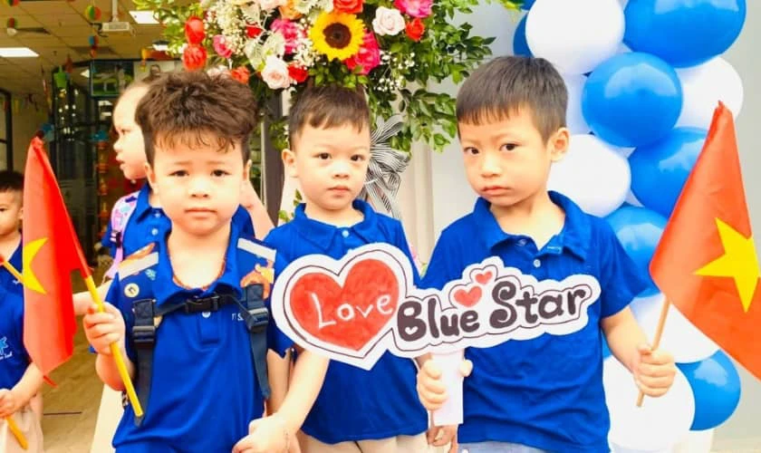 Hình ảnh tựu trường mầm non mới