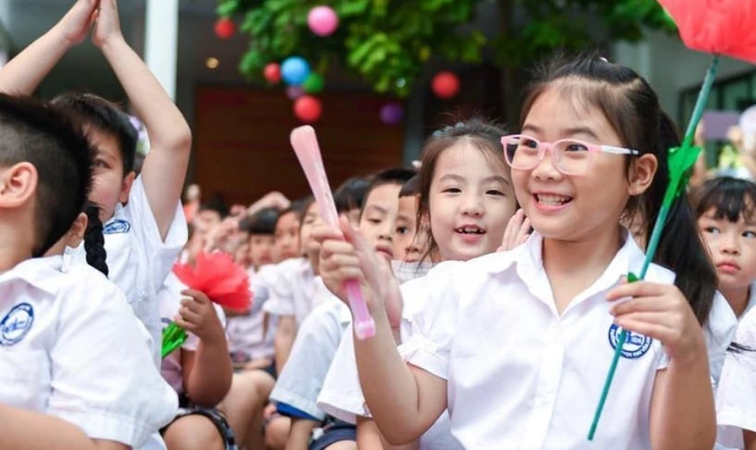 Hình ảnh tựu trường 2025 dễ thương nhất