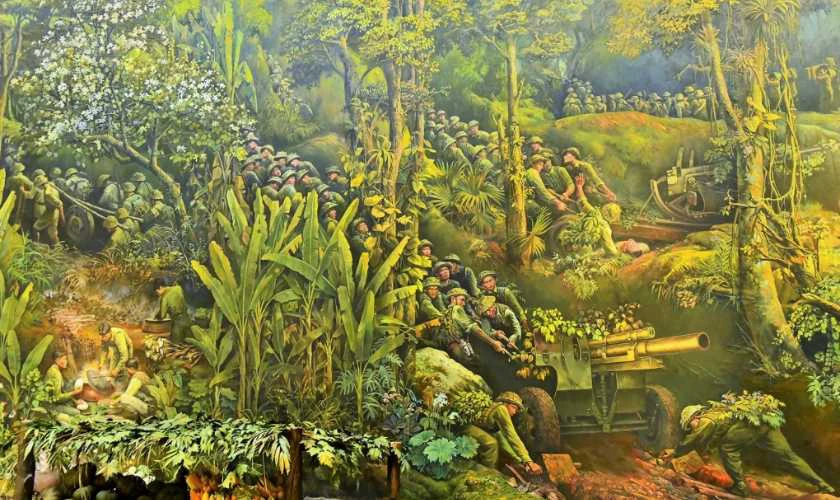 Tác phẩm phục dựng sống động cảnh pháo binh khai hỏa vào đồi A1