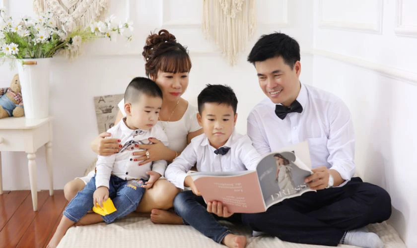 Hình Gia đình Việt Nam ý nghĩa, tròn đầy