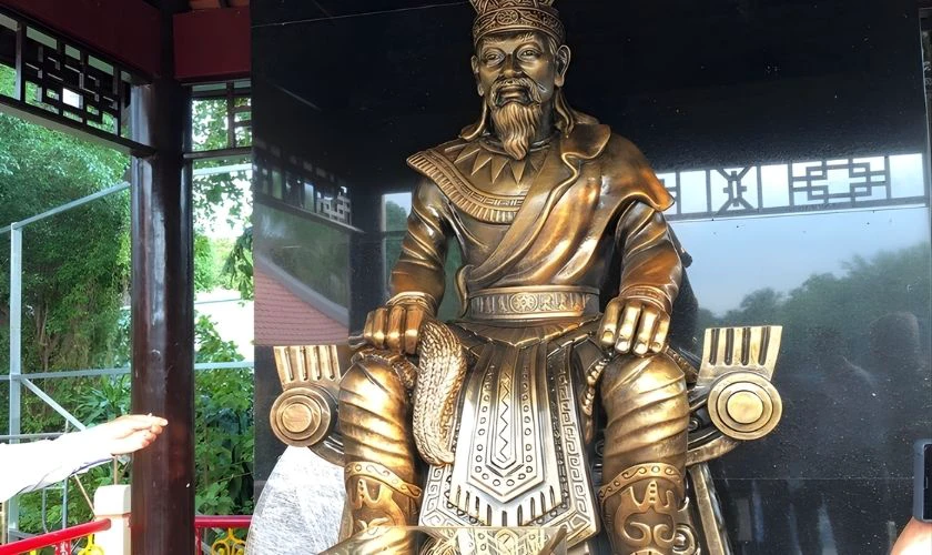 Tượng Vua Hùng 2026