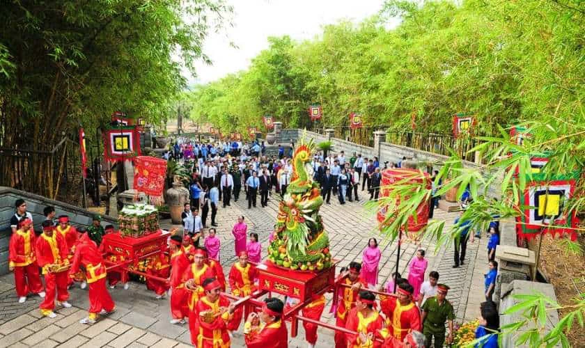 Hình ảnh ngày Giỗ tổ tại đền Hùng ở Phú Thọ đẹp