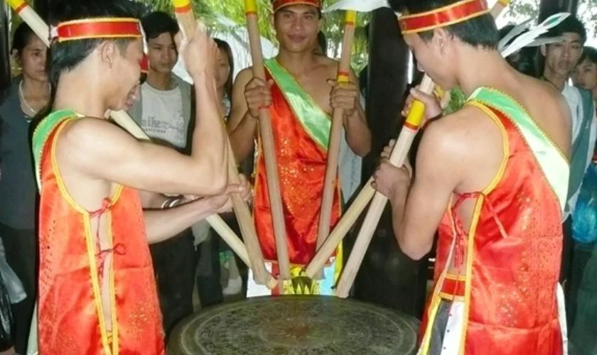 Hình ảnh Giỗ tổ Hùng Vương trống đồng đậm đà bản sắc đẹp