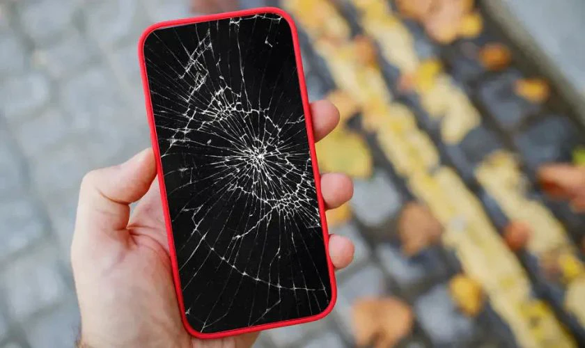 Hình ảnh iPhone 12 Pro Max bị vỡ màn hình