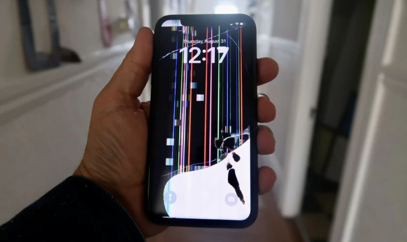 Ảnh iPhone 12 Pro Max bị vỡ màn hình
