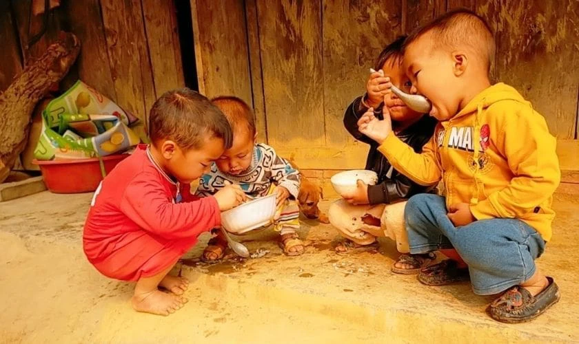 H&igrave;nh ảnh Quốc tế Thiếu nhi 2025 x&uacute;c động