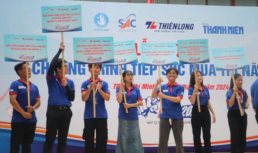 Hình ảnh tiếp sức mùa thi 2025 đẹp