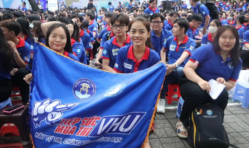 Hình ảnh ra quân tiếp sức mùa thi
