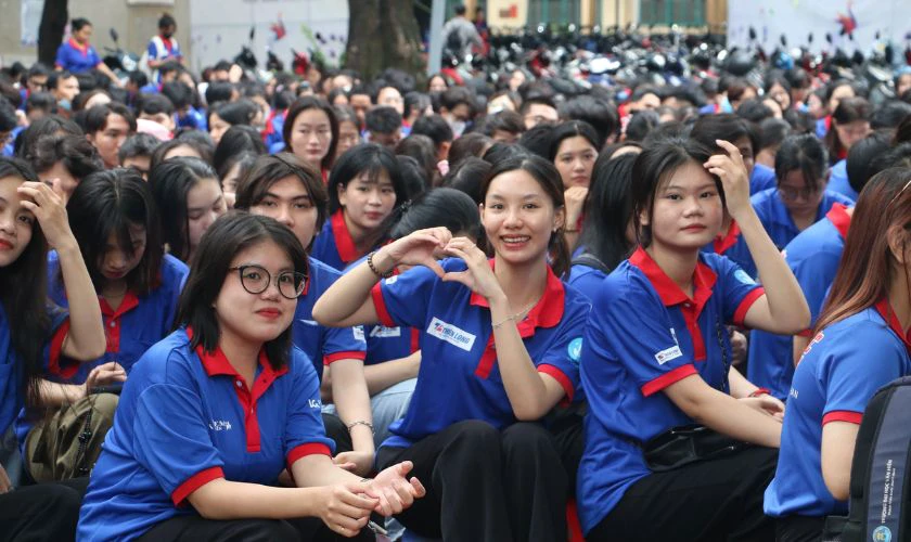Lễ ra quân tiếp sức mùa thi