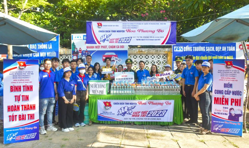 Hình ảnh tiếp sức mùa thi đẹp