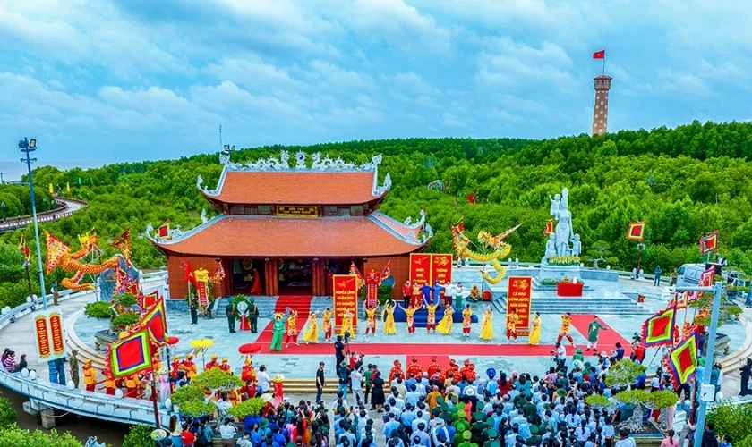 Hình ảnh vua Hùng mới chi tiết