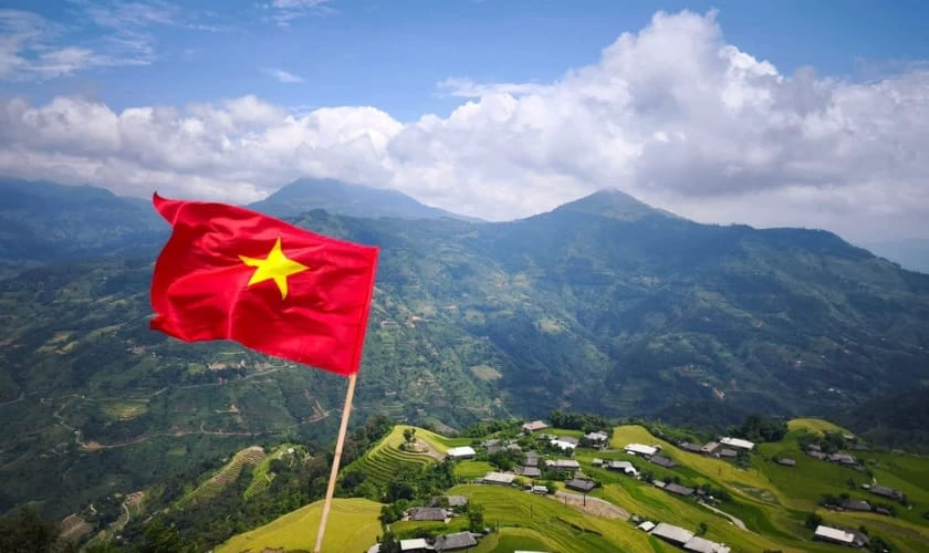 Hình nền 30/4 1/5 cho máy tính chủ đề non sông HD