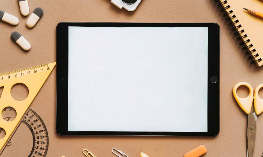 Background PowerPoint Back to School 2025 về sách vở lạ, đẹp, thú vị