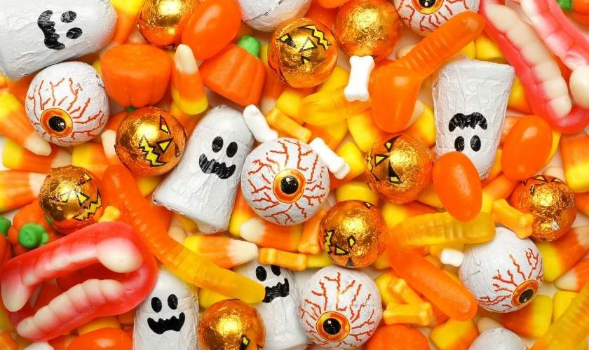 Hình nền Halloween cho máy tính chủ đề bánh kẹo đẹp mắt