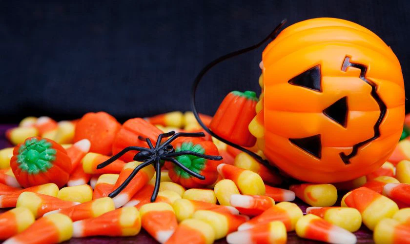 Hình nền Halloween cho máy tính chủ đề bánh kẹo hấp dẫn