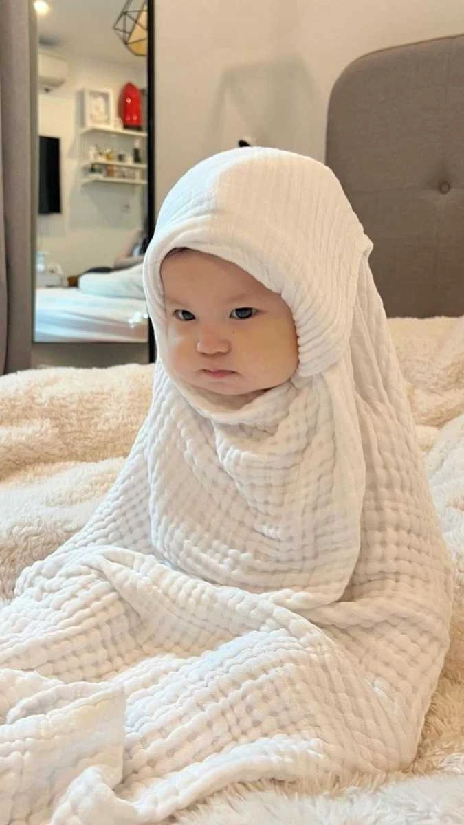 Hình nền bé Pam