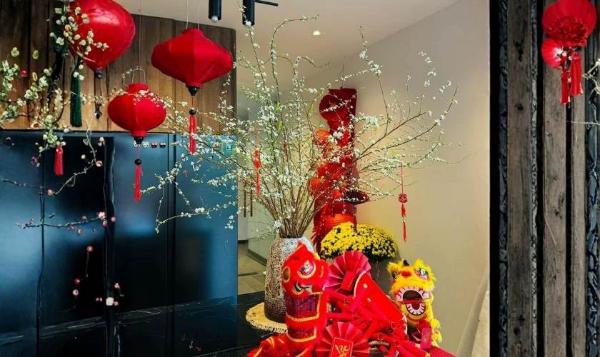 Mẫu cắm hoa chưng Tết mừng năm mới Bính Ngọ đẹp