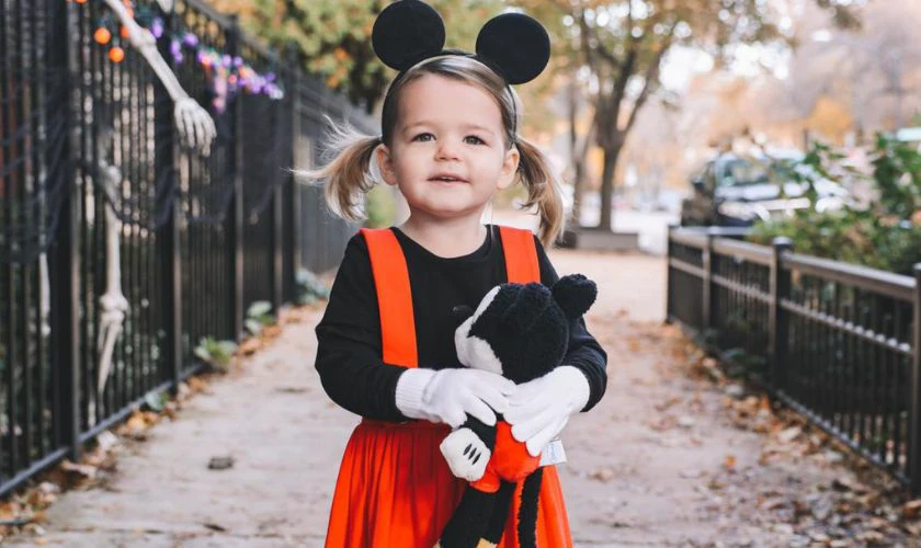 Hóa trang Halloween cho bé theo phim hoạt hình