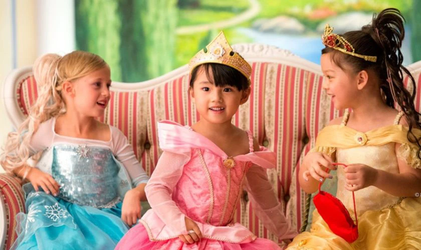 Hóa trang Halloween cho bé thành công chúa