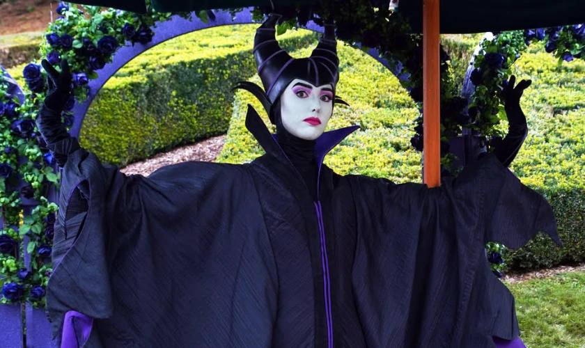 Hóa trang phù thủy Halloween Maleficent
