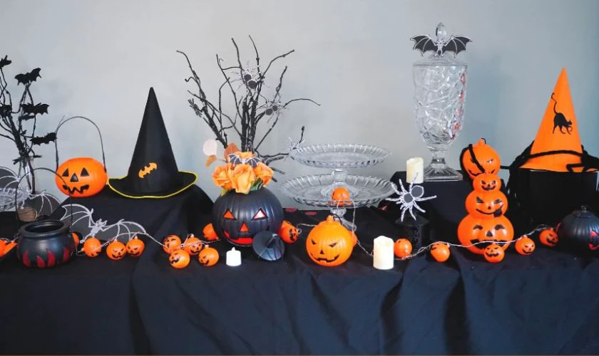 Hoạt động Halloween: Trang trí nhà cửa