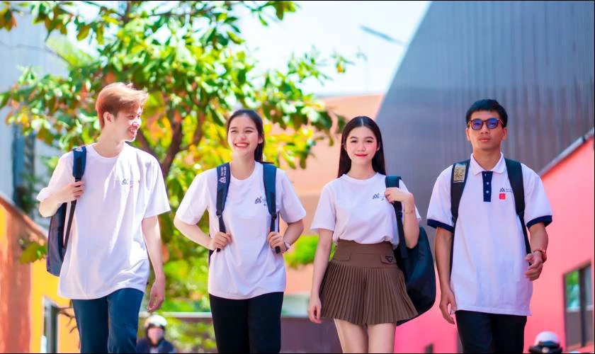 Các yếu tố ảnh hưởng đến học phí Đại học Hoa Sen 2025