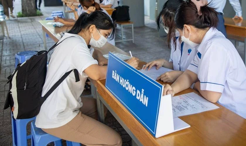 Các khoản chi phí khác ngoài Học phí Đại học Công Thương 2025