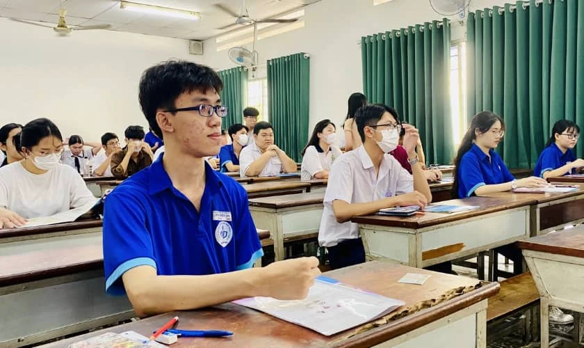 Các khoản chi phí khác ngoài học phí Đại học Sư Phạm TPHCM 2025