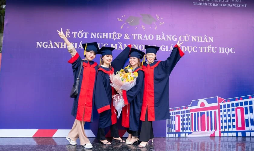 Chính sách miễn giảm học phí và học bổng Đại học Sư Phạm TPHCM