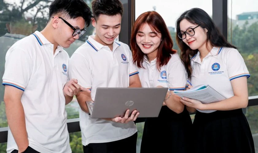 Các khoản chi phí khác ngoài học phí Đại học Thương Mại 2025
