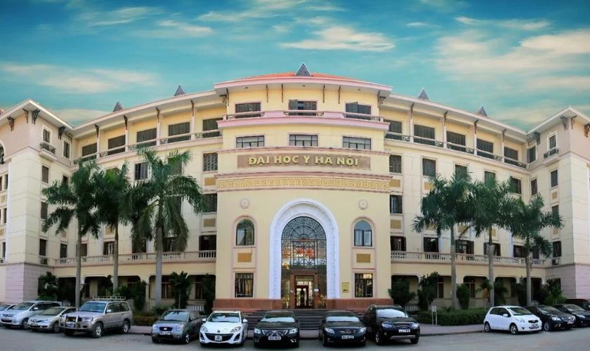 Các yếu tố ảnh hưởng đến Học phí đại học Y Hà Nội 2025