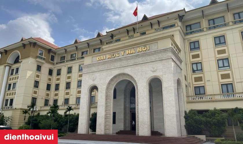 Chính sách miễn giảm học phí và học bổng đại học Y Hà Nội