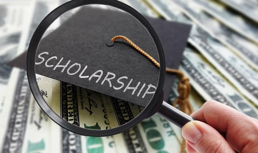 C&aacute;c yếu tố ảnh hưởng đến học ph&iacute; FPT 2025