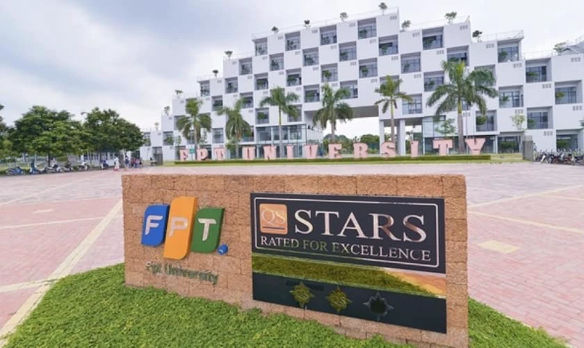 Lưu &yacute; khi đ&oacute;ng học ph&iacute; FPT 2025