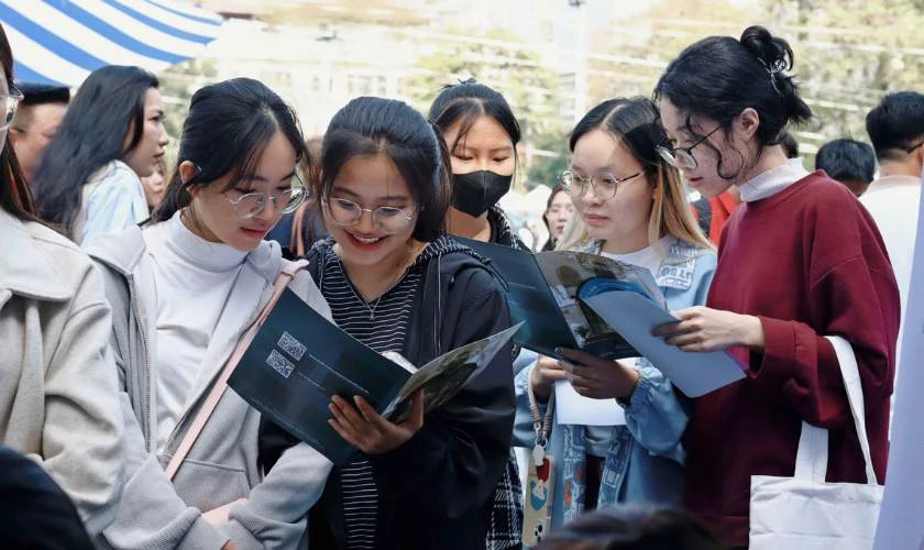 Các khoản chi phí khác ngoài học phí HANU 2025