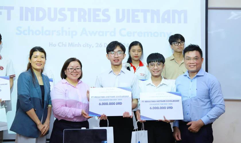 Các khoản chi phí khác ngoài học phí HCMUS 2025