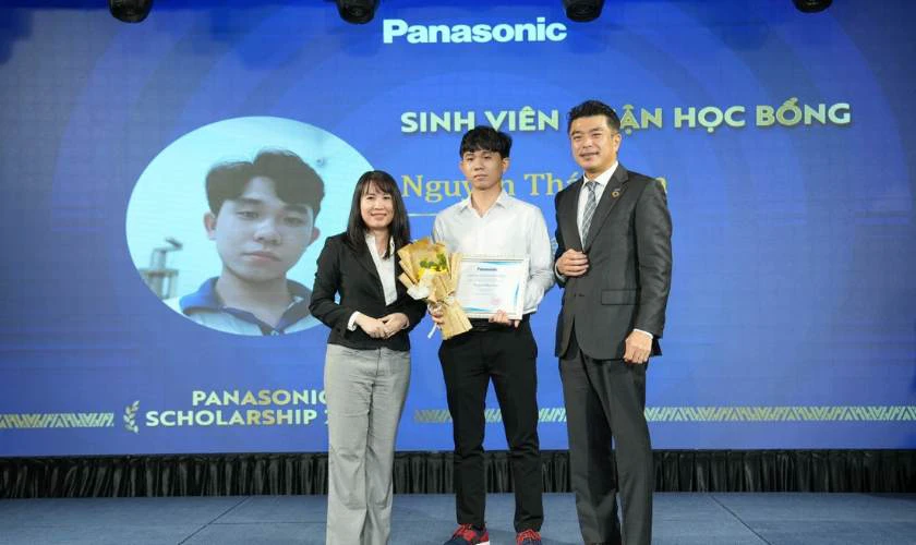 Chính sách miễn giảm học phí và học bổng HCMUS