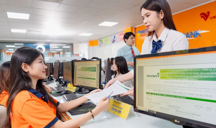 Cách đóng Học phí HUTECH năm 2025