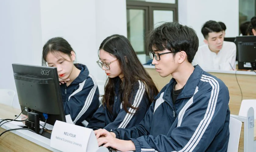 Các khoản chi phí khác ngoài học phí NEU 2025