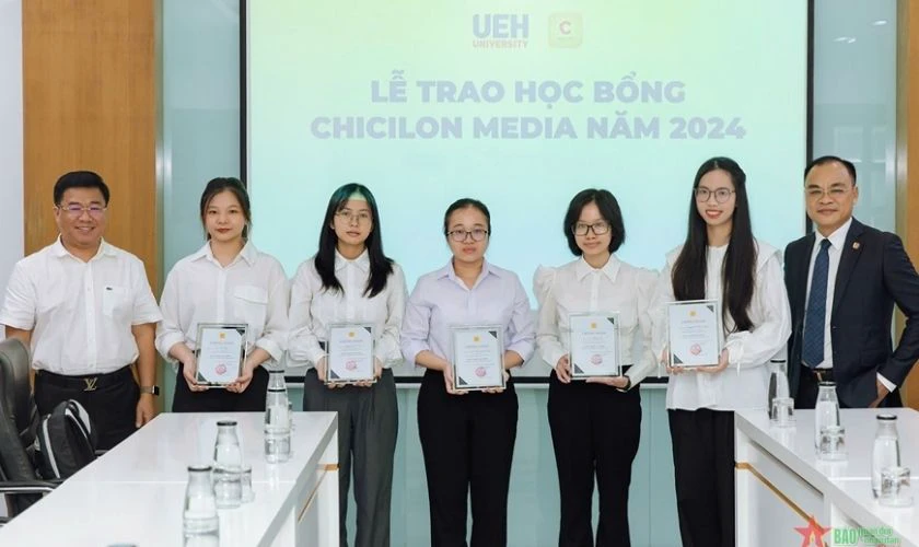 Các học bổng đặc biệt khác