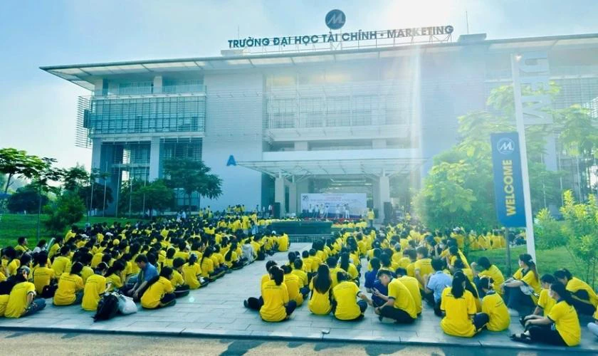 Học phí UFM