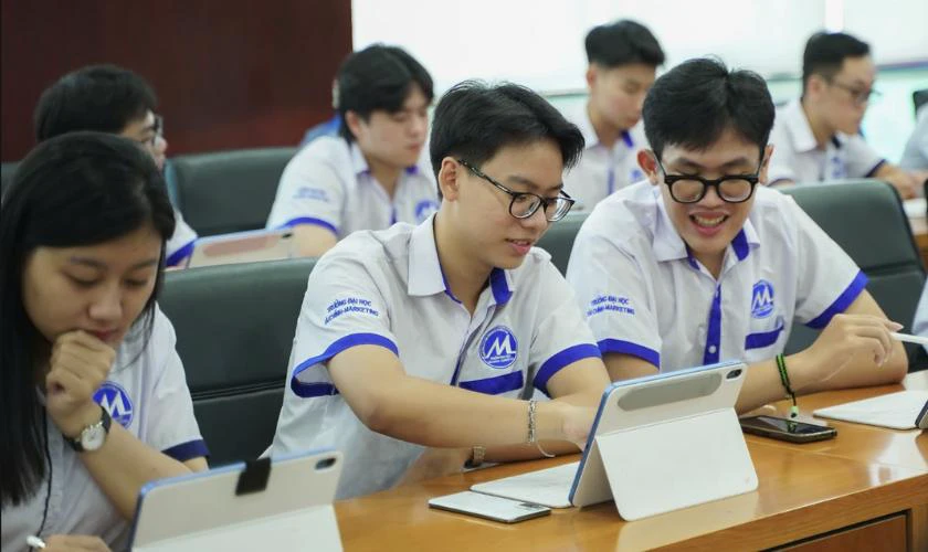 Câu hỏi thường gặp về học phí UFM 2025