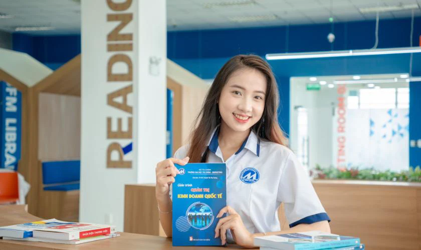 Các khoản chi phí khác ngoài học phí UFM 2025