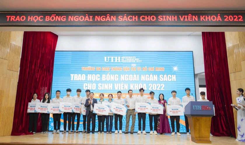 Mức học phí cũng có thể thay đổi tùy theo ngành học