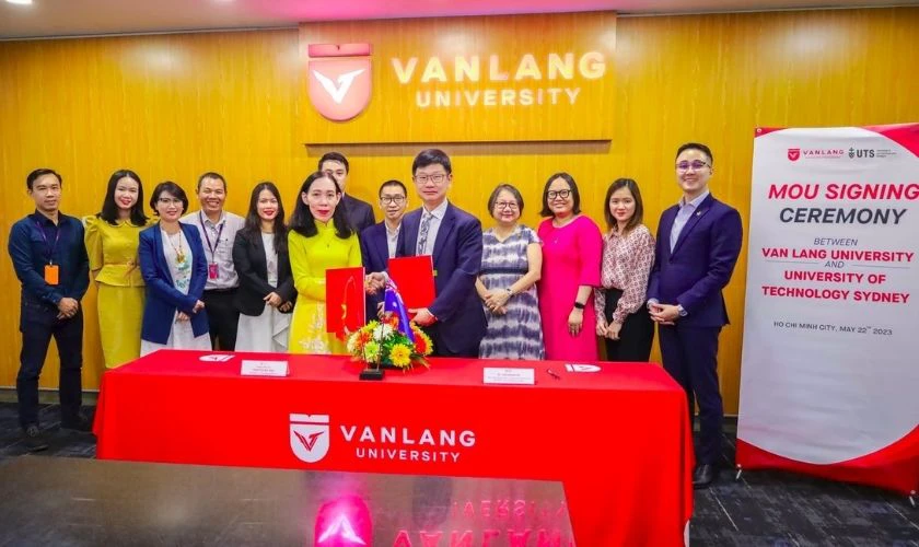 Các yếu tố ảnh hưởng đến học phí Văn Lang 2025